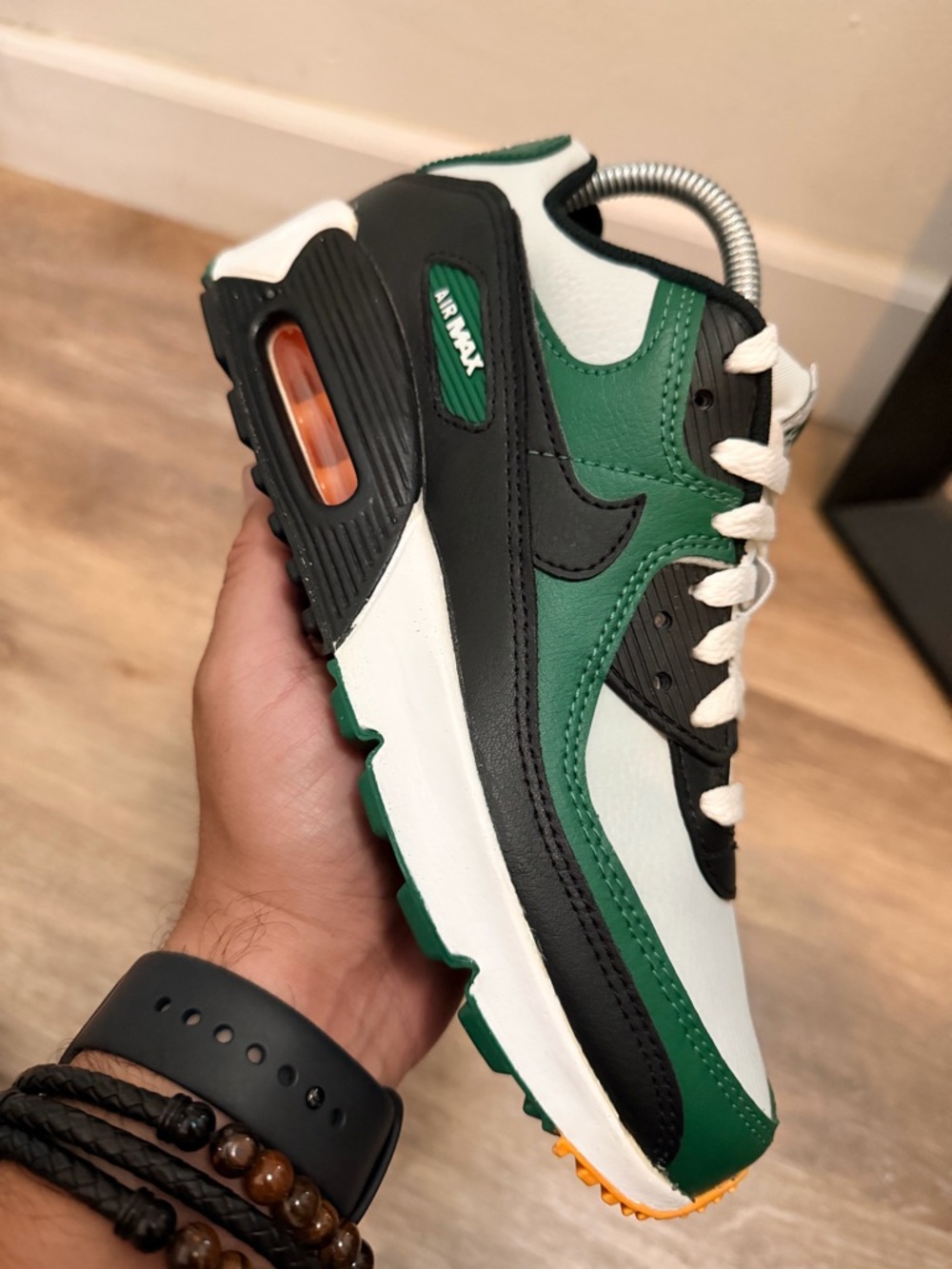 Air Max 90 Youth size 5.5Y Pure Platinum/Black Platine Pur/Vert Gorge/Noi